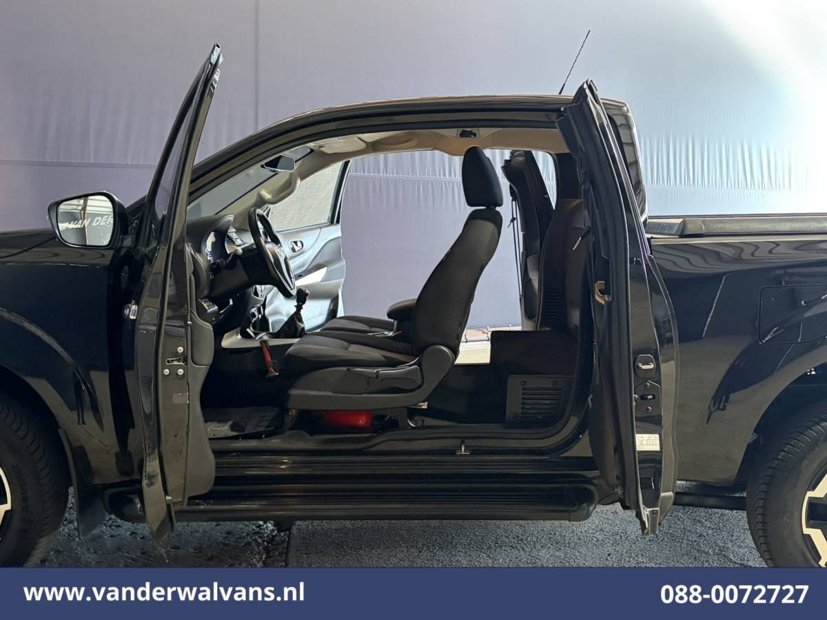 Nissan Navara Nissan Navara 2.3 dCi 164pk 4×4 Aandrijving Euro6 Airco | 3500kg trekhaak | Camera | Cruisecontrol | LM Velgen | Navigatie,