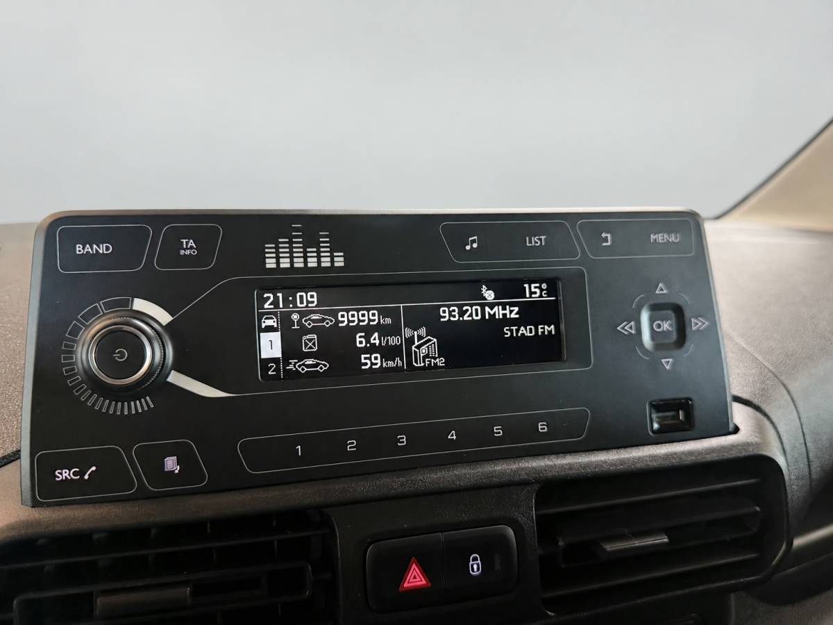 Peugeot Partner Peugeot Partner 1.6 BlueHDI Pro | Airco | Trekhaak | Marge