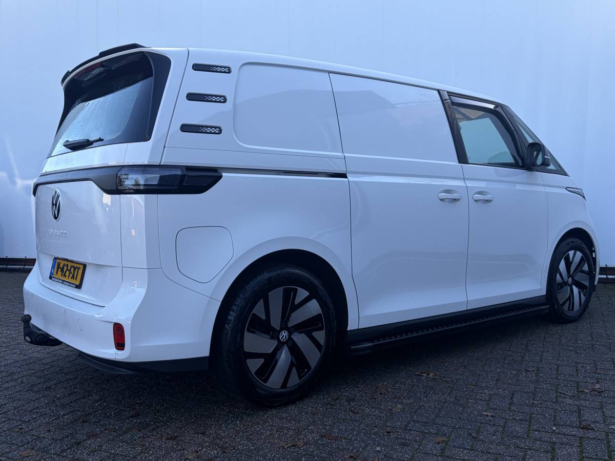 Volkswagen ID. Buzz Cargo Volkswagen 3-Pers ID. Buzz Cargo 77kWh Trekhaak Adap.Cruise Carplay Camera Orig.NL 1998KM!