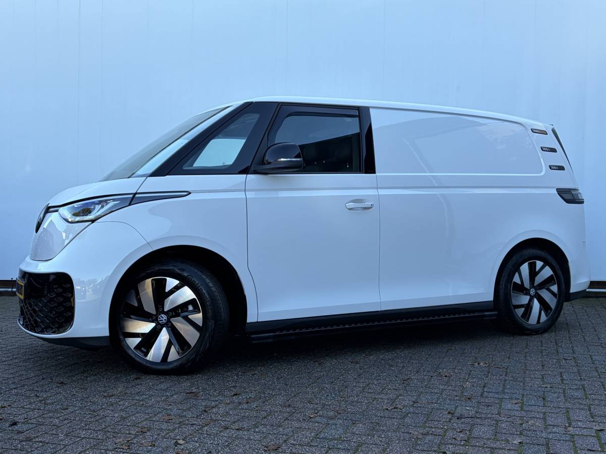 Volkswagen ID. Buzz Cargo Volkswagen 3-Pers ID. Buzz Cargo 77kWh Trekhaak Adap.Cruise Carplay Camera Orig.NL 1998KM!