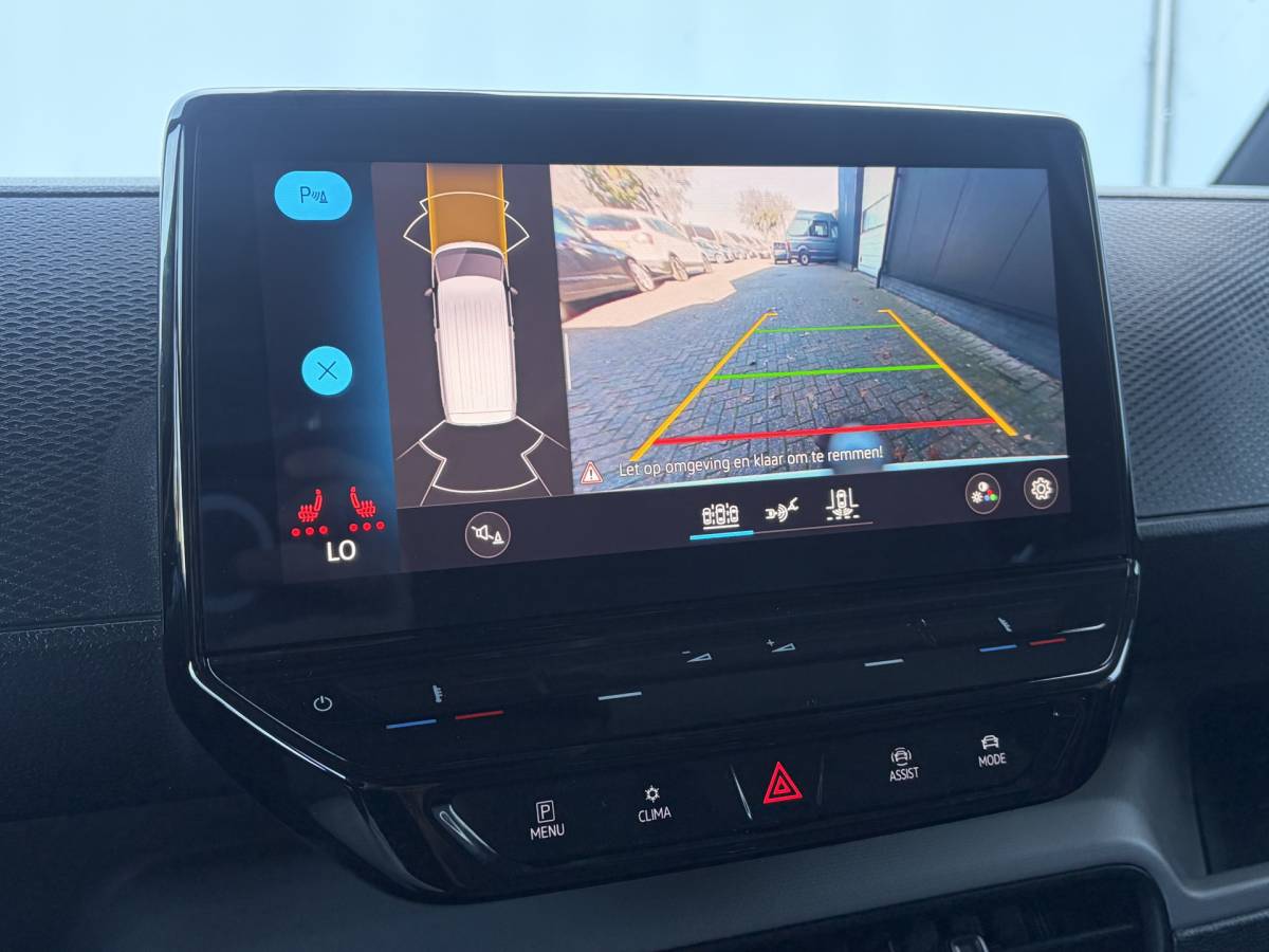 Volkswagen ID. Buzz Cargo Volkswagen 3-Pers ID. Buzz Cargo 77kWh Trekhaak Adap.Cruise Carplay Camera Orig.NL 1998KM!