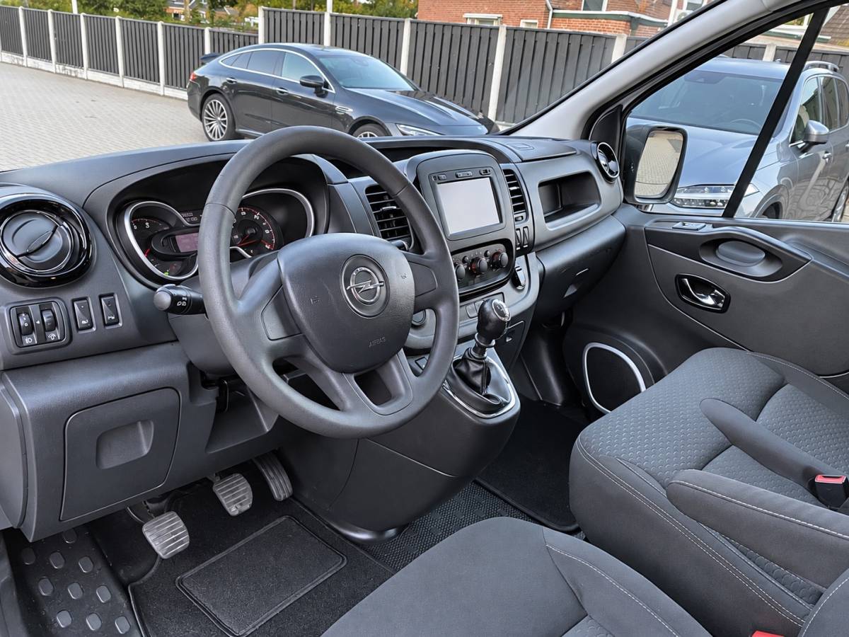 Opel Vivaro Opel Vivaro 1.6 CDTI L2H1 BI TURBO DUBBELE CABINE NIEUWSTAAT NAVI PDC AIRCO ELEKTR PAKKET