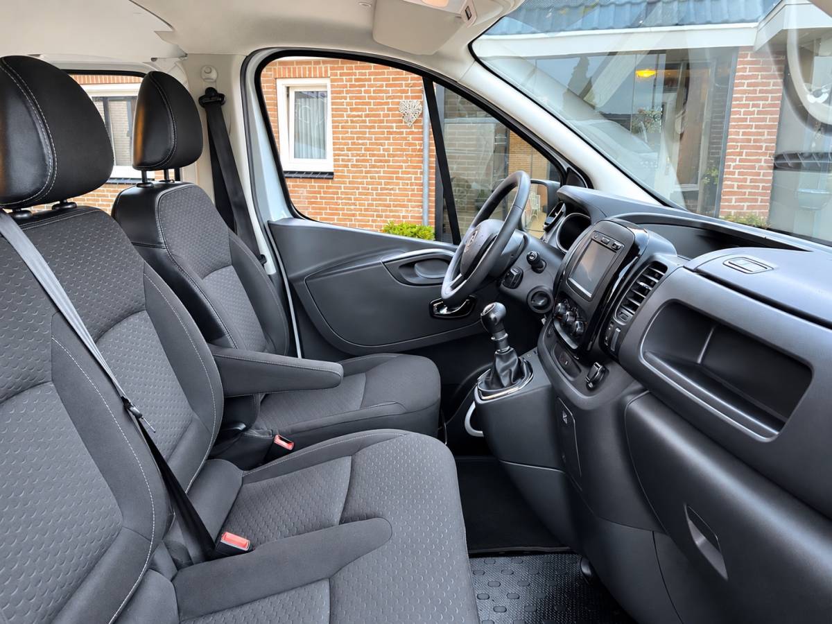 Opel Vivaro Opel Vivaro 1.6 CDTI L2H1 BI TURBO DUBBELE CABINE NIEUWSTAAT NAVI PDC AIRCO ELEKTR PAKKET