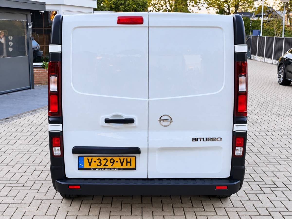 Opel Vivaro Opel Vivaro 1.6 CDTI L2H1 BI TURBO DUBBELE CABINE NIEUWSTAAT NAVI PDC AIRCO ELEKTR PAKKET