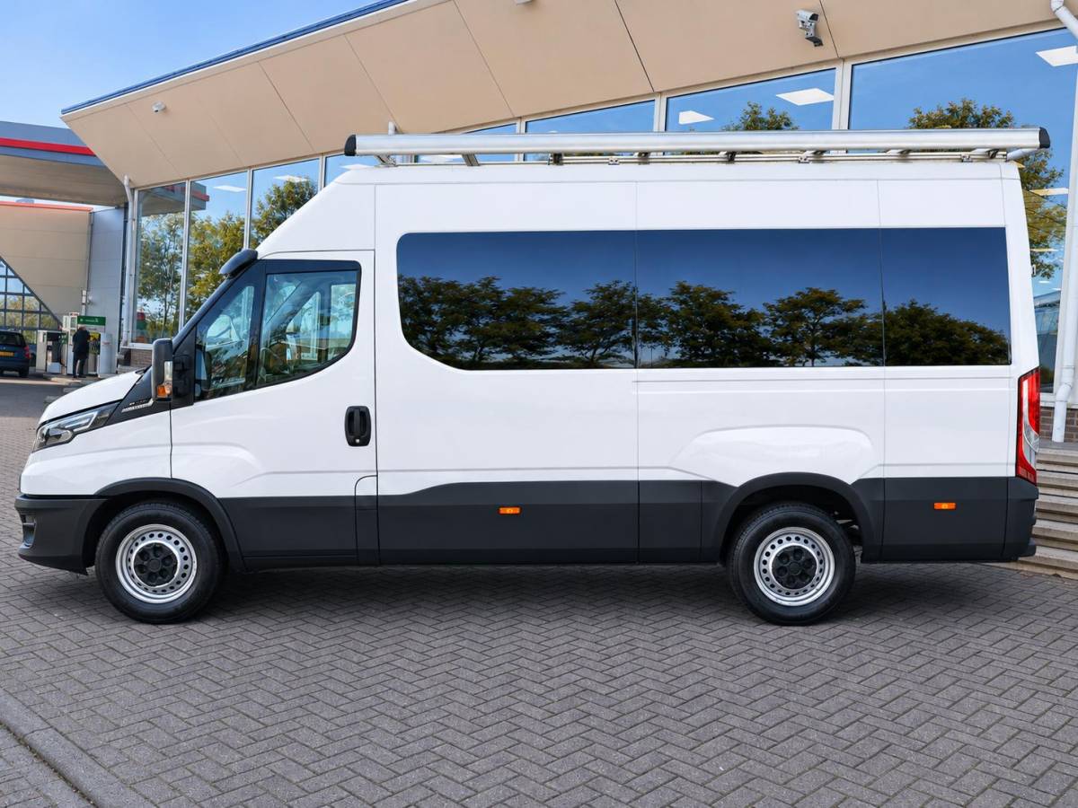 Iveco Daily Iveco Daily 3520L 3.0 180 PK AUT8. +TREKHAAK 3500 KG | CARPLAY | STANDKACHEL | CAMERA