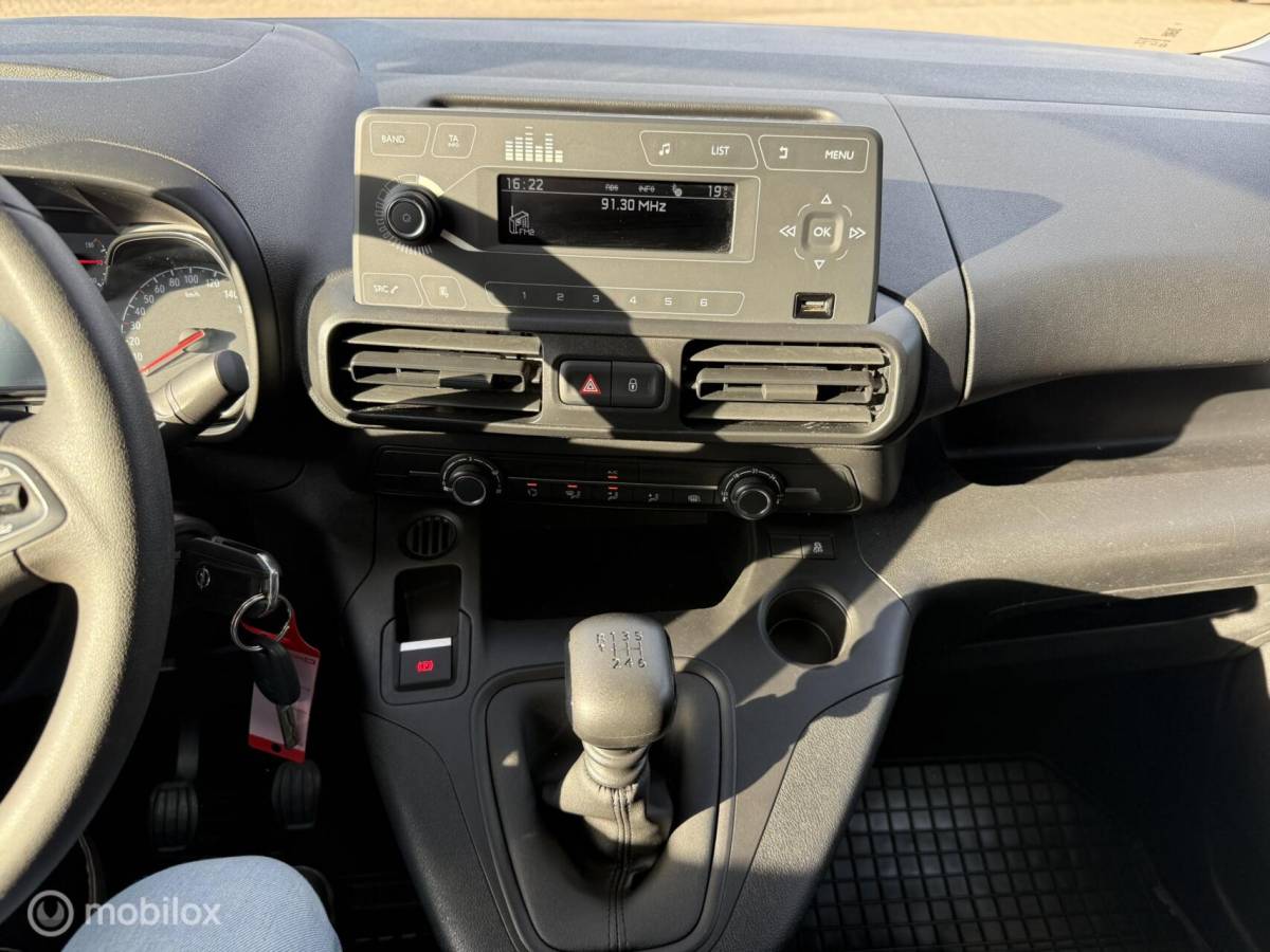 Opel Combo Opel Combo 1.2 Turbo L1H1 Edition AIRCO | PDC | TOPSTAAT
