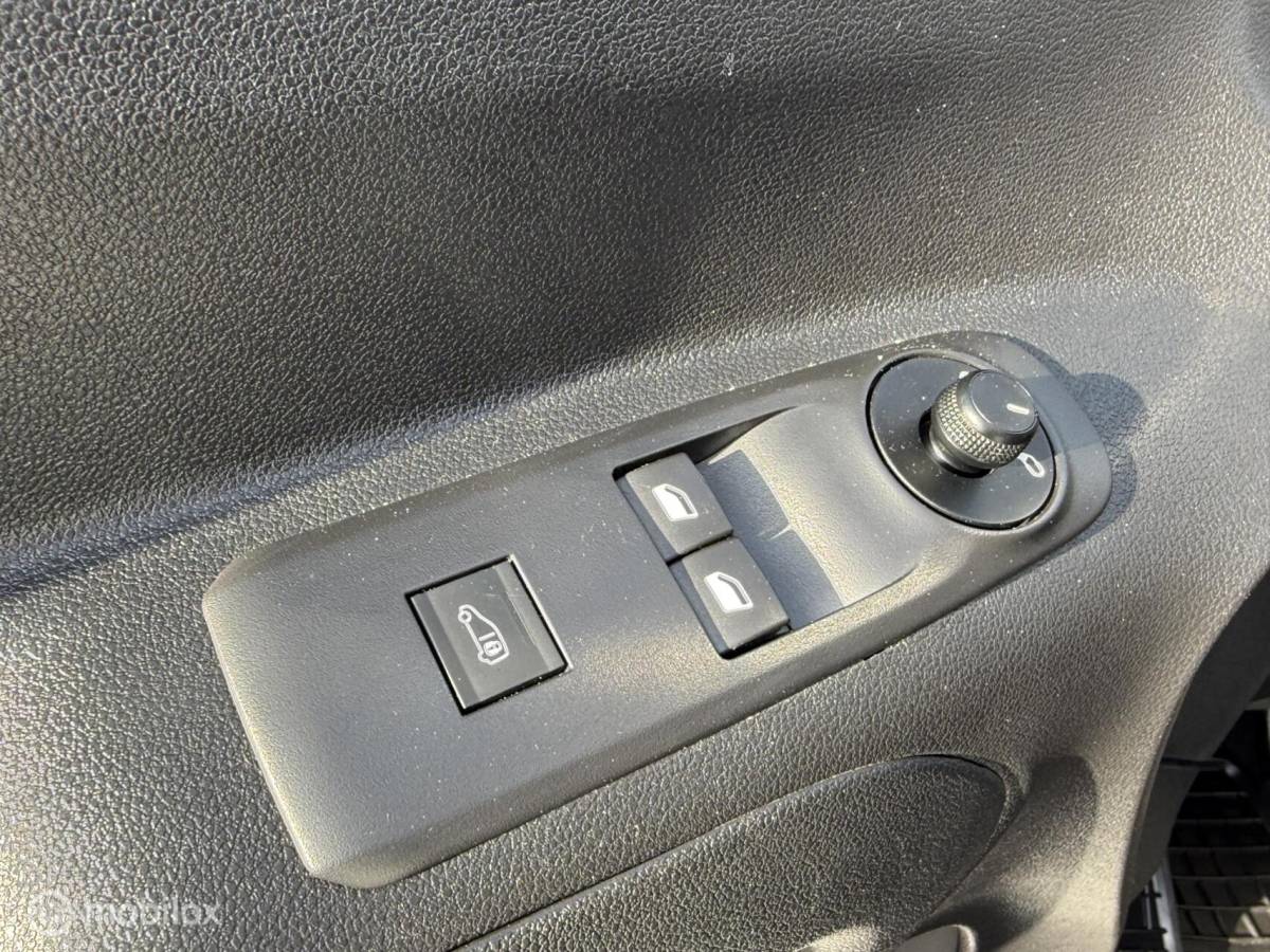 Opel Combo Opel Combo 1.2 Turbo L1H1 Edition AIRCO | PDC | TOPSTAAT