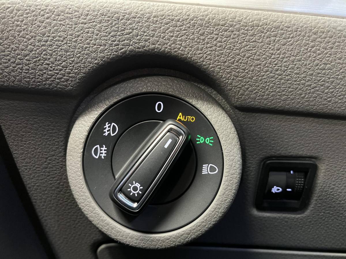 Volkswagen Transporter Volkswagen Transporter 2.0 TDI L2H1 Dubbele Cabine Highline Automaat Airco Cruise Control Apple Carplay/Android Auto Trekhaak Parkeersensoren
