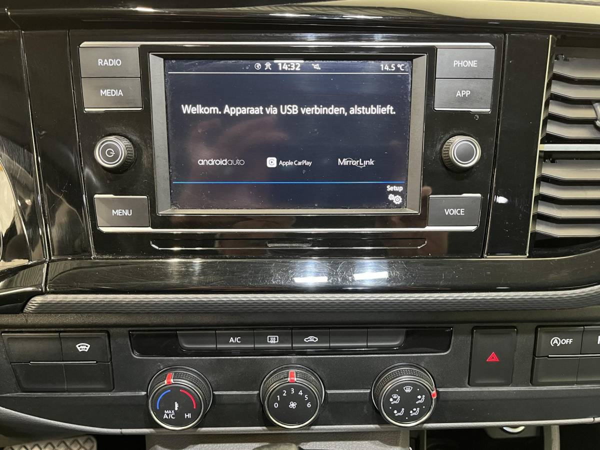Volkswagen Transporter Volkswagen Transporter 2.0 TDI L2H1 Dubbele Cabine Highline Automaat Airco Cruise Control Apple Carplay/Android Auto Trekhaak Parkeersensoren