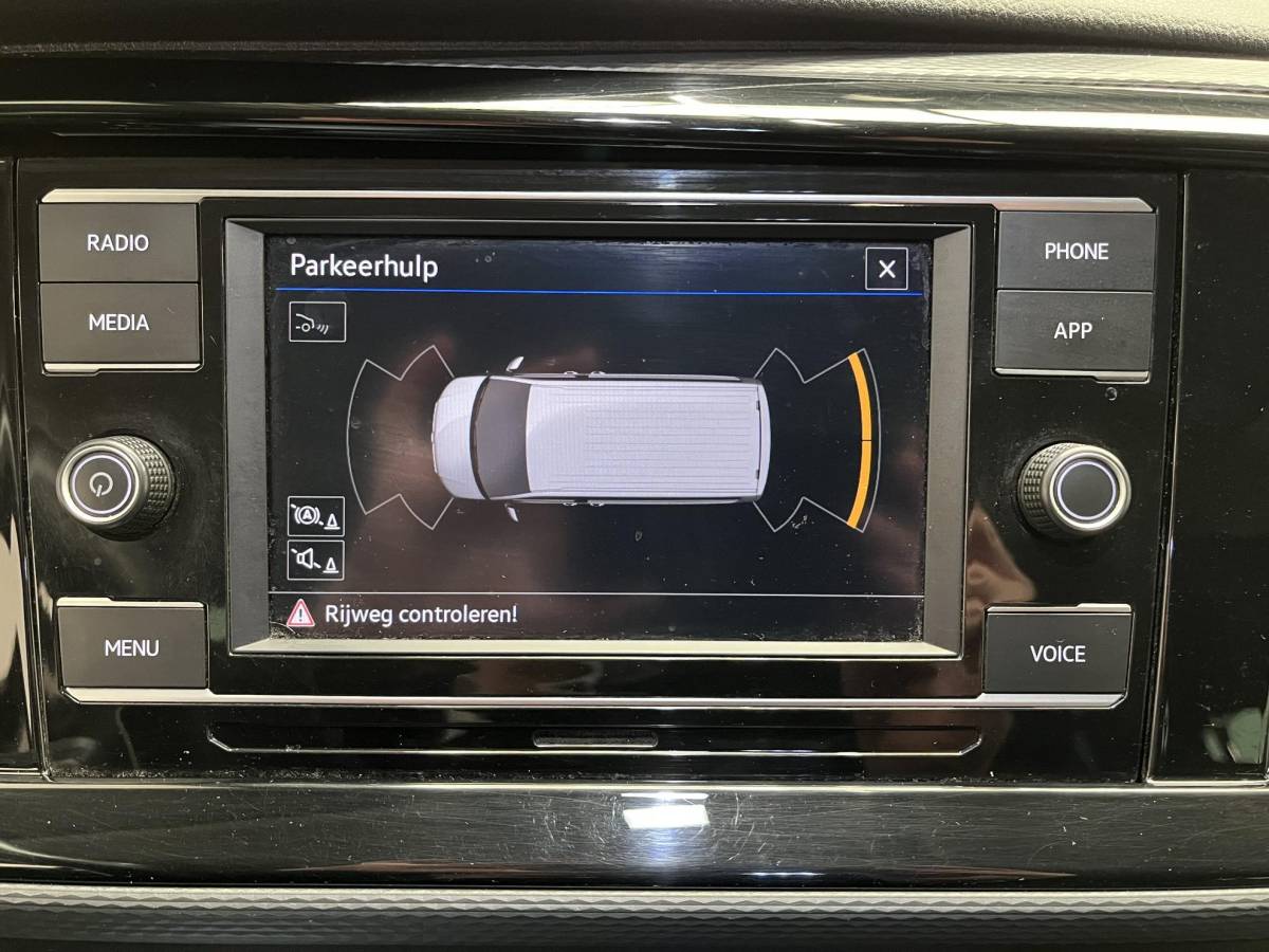 Volkswagen Transporter Volkswagen Transporter 2.0 TDI L2H1 Dubbele Cabine Highline Automaat Airco Cruise Control Apple Carplay/Android Auto Trekhaak Parkeersensoren