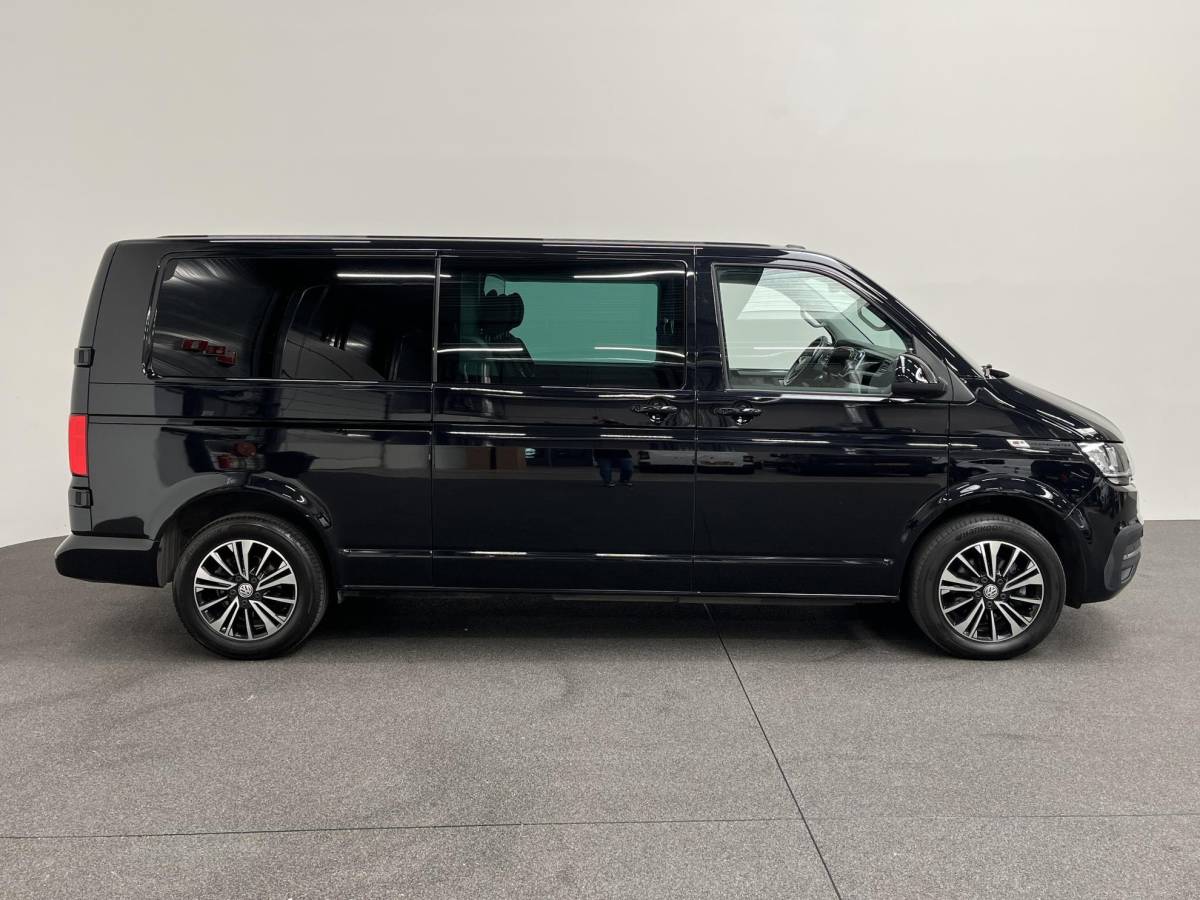 Volkswagen Transporter Volkswagen Transporter 2.0 TDI L2H1 Dubbele Cabine Highline Automaat Airco Cruise Control Apple Carplay/Android Auto Trekhaak Parkeersensoren