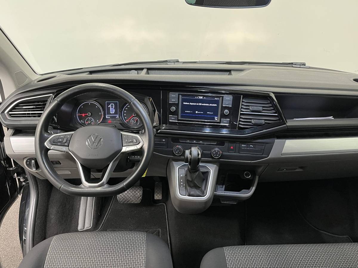 Volkswagen Transporter Volkswagen Transporter 2.0 TDI L2H1 Dubbele Cabine Highline Automaat Airco Cruise Control Apple Carplay/Android Auto Trekhaak Parkeersensoren