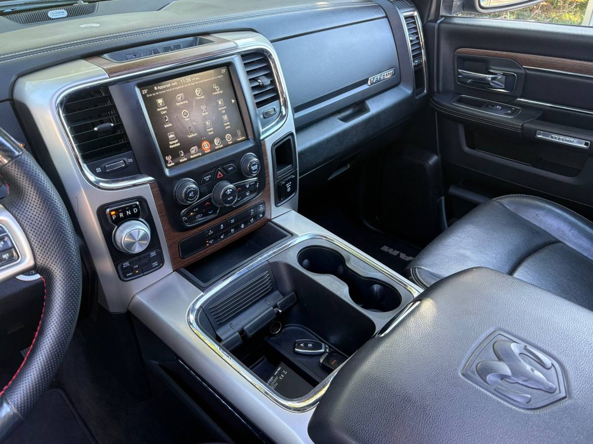 Dodge Ram 1500 Dodge Ram 1500 5.7 V8 Quad Cab 6’4|401PK|NAP|Automaat|trekhaak 3500KG|schuif/- kanteldak|stoelkoeling|Stuur- stuurverwarming|cruis