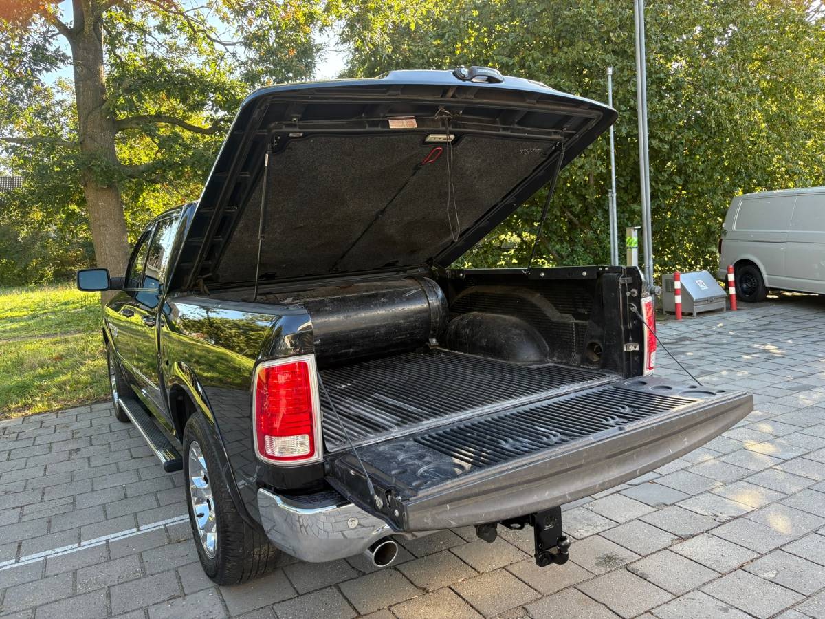 Dodge Ram 1500 Dodge Ram 1500 5.7 V8 Quad Cab 6’4|401PK|NAP|Automaat|trekhaak 3500KG|schuif/- kanteldak|stoelkoeling|Stuur- stuurverwarming|cruis