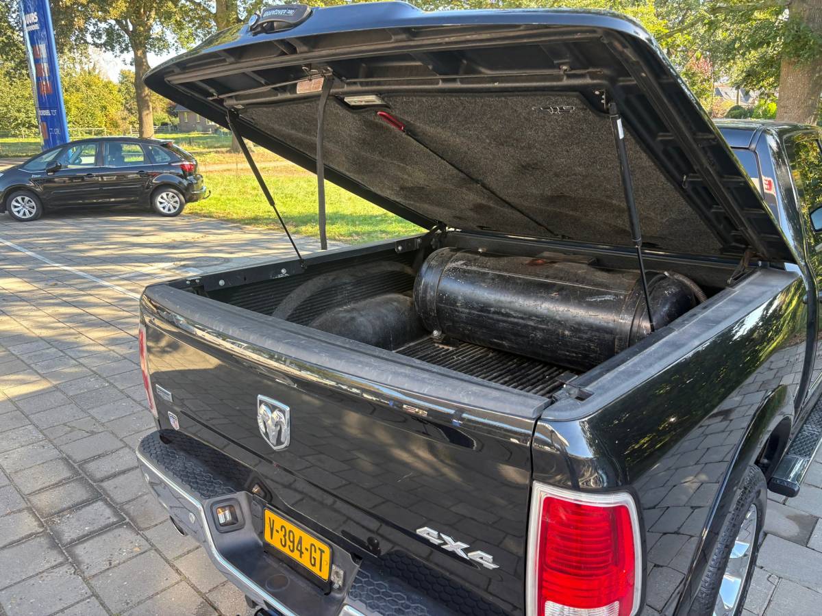 Dodge Ram 1500 Dodge Ram 1500 5.7 V8 Quad Cab 6’4|401PK|NAP|Automaat|trekhaak 3500KG|schuif/- kanteldak|stoelkoeling|Stuur- stuurverwarming|cruis