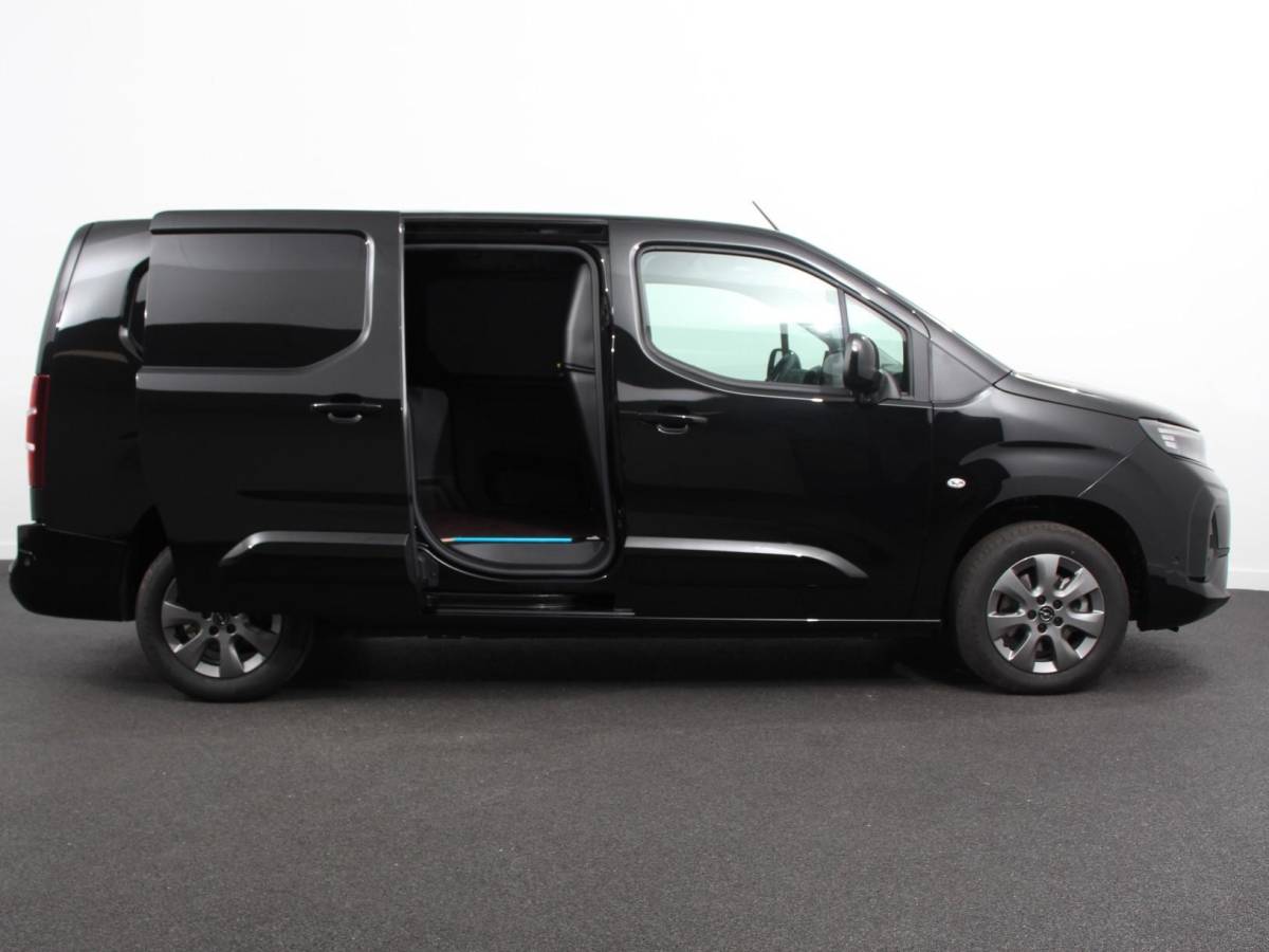Opel Combo Opel Combo 1.5 BlueHDi 130 S&S L2 Automaat Apple Carplay / Android Auto Navigatie Trekhaak Airco Camera Cruise Control Parkeersensoren V+A DAB