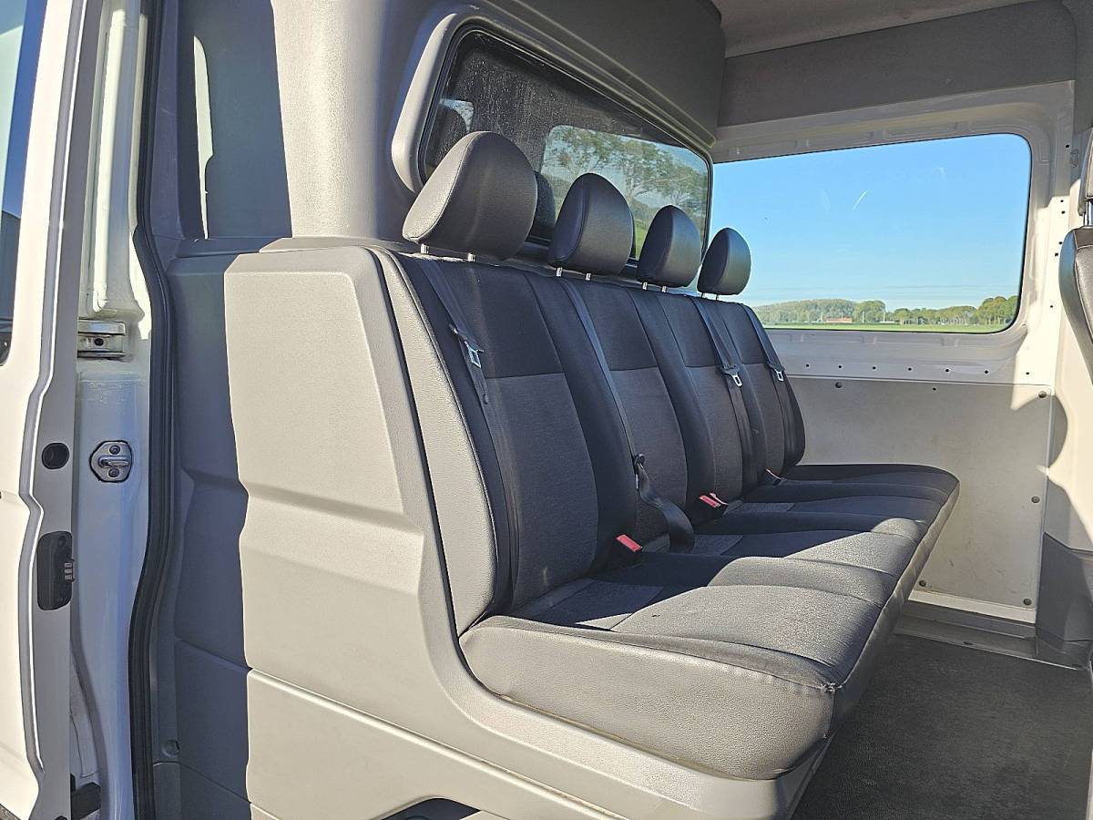 Volkswagen Crafter VOLKSWAGEN CRAFTER 35 2.0 l4h3 dubbele cabine!