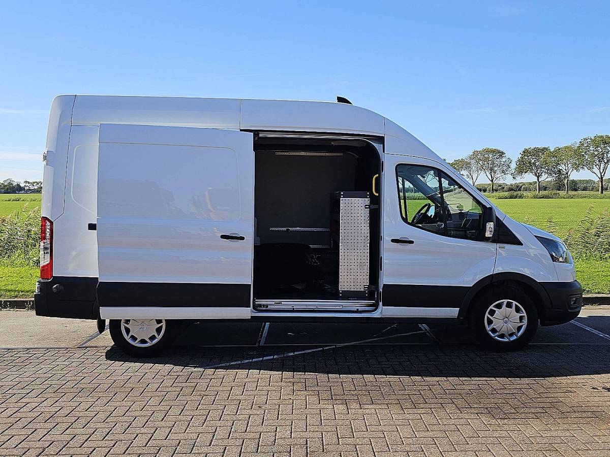 Ford Transit FORD TRANSIT 2.0 L3H3 RWD Airco Navi Camera Apple Carplay 3 Zits BPM Vrij Cruise Control Euro6