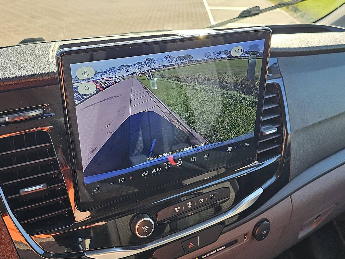 Ford Transit FORD TRANSIT 2.0 L3H3 RWD Airco Navi Camera Apple Carplay 3 Zits BPM Vrij Cruise Control Euro6