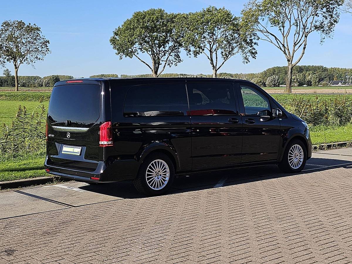 Mercedes-Benz EQV MERCEDES-BENZ EQV 300 ExtraLang L3 8 Persoons 2x Elektrische Schuifdeur LED PDC Airco Mbux Navi Cruise Control Camera 90 kWh Automaat 204 PK!