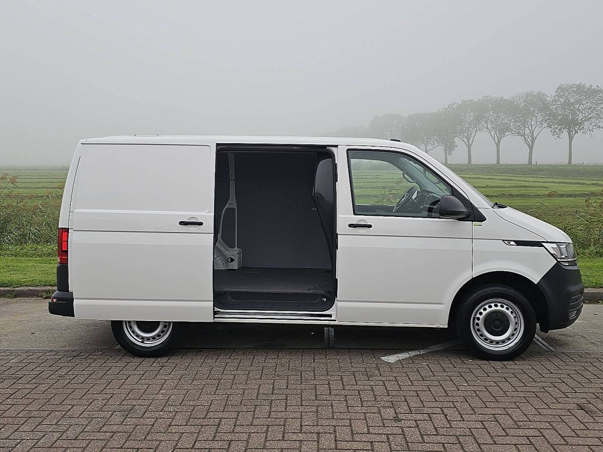 Volkswagen Transporter VOLKSWAGEN TRANSPORTER 2.0 TDI t6.1 l1h1 150pk auto