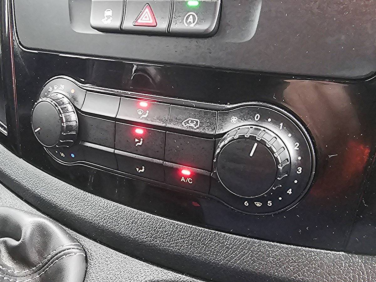 Mercedes-Benz Vito MERCEDES-BENZ VITO 114 l2 dubbele cabine!