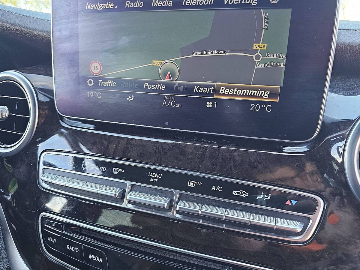 Mercedes-Benz V-Klasse MERCEDES-BENZ V-KLASSE 250 CDI XL L3 dubbel cabine leder 2x elektr. schuifdeur Burmester