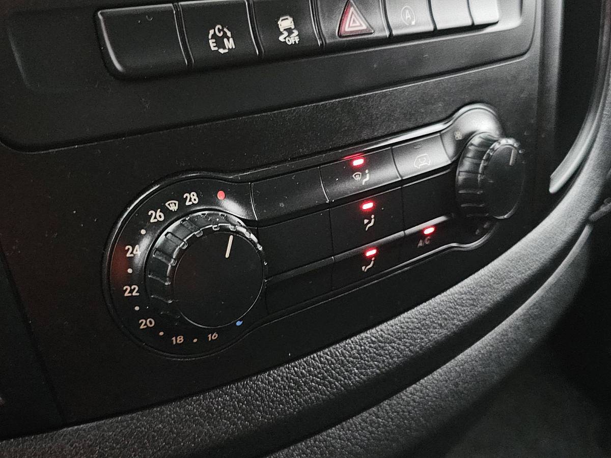 Mercedes-Benz Vito MERCEDES-BENZ VITO 119 CDI L2 ac automaat EURO6 cruisecontrol bluetooth 190 pk!