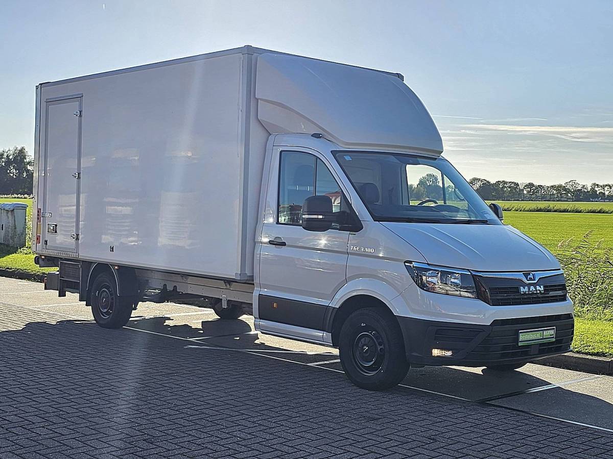 MAN TGE M.A.N. TGE 3.180 Bakwagen Laadklep Zijdeur Spoiler 177Pk Euro6 Navi Camera CruiseControl!