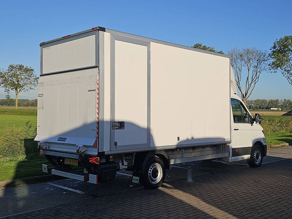 Volkswagen Crafter VOLKSWAGEN CRAFTER 35 2.0 Bakwagen Laadklep Zijdeur Lat-om-Lat Betimmerd Spoiler Euro6140Pk Bpm-Vrij!