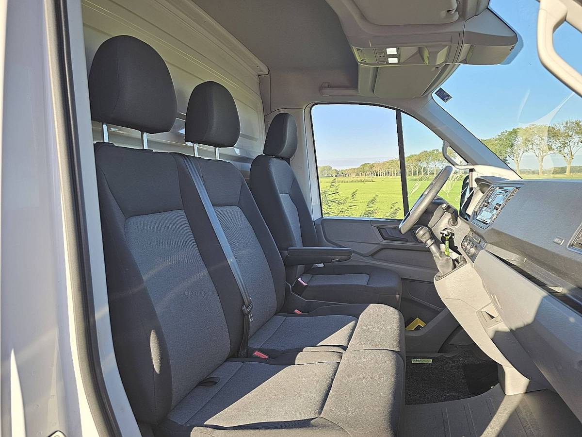 Volkswagen Crafter VOLKSWAGEN CRAFTER 35 2.0 Bakwagen Laadklep Zijdeur Lat-om-Lat Betimmerd Spoiler Euro6140Pk Bpm-Vrij!