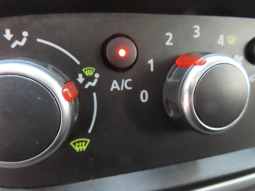 Renault Trafic Renault Trafic 2.0 dCi 120PK T29 L1H1 Comfort IMPERIAAL | TREKH. | NAVI | CRUISE | AIRCO