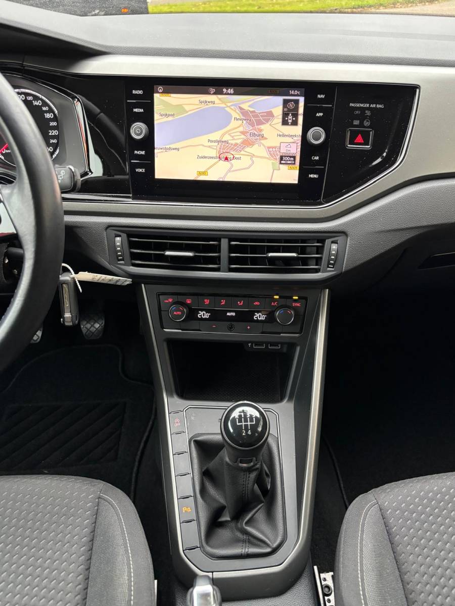 Volkswagen Polo Volkswagen Polo 1.0 96PK TSI Comfortline Executive | Adaptive | PDC V+A | Orig. NL | NAP |