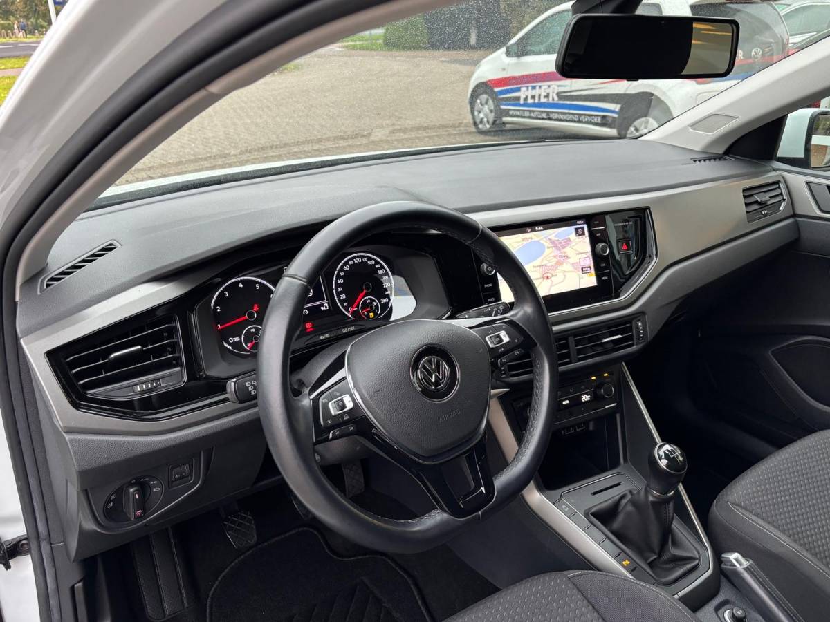 Volkswagen Polo Volkswagen Polo 1.0 96PK TSI Comfortline Executive | Adaptive | PDC V+A | Orig. NL | NAP |