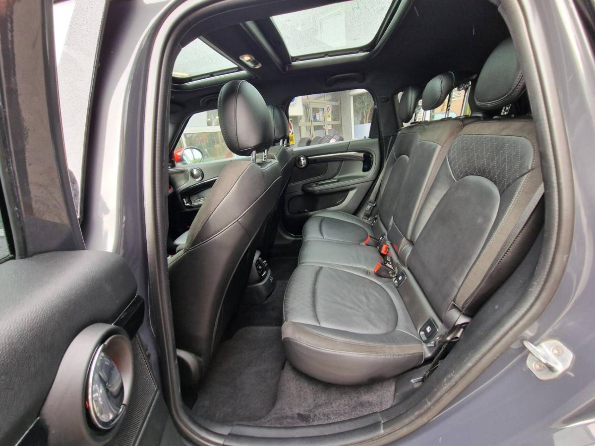 MINI Countryman Mini Countryman 2.0 John Cooper Works ALL4 Chili 306PK|NL-auto|Pano|19-inch|Carplay|Camera|JW-Sport-uitlaat|eerste-eigenaar|