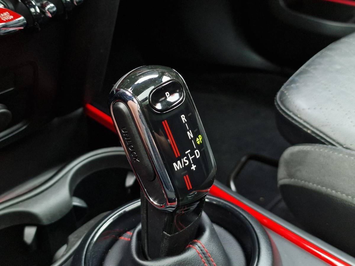 MINI Countryman Mini Countryman 2.0 John Cooper Works ALL4 Chili 306PK|NL-auto|Pano|19-inch|Carplay|Camera|JW-Sport-uitlaat|eerste-eigenaar|