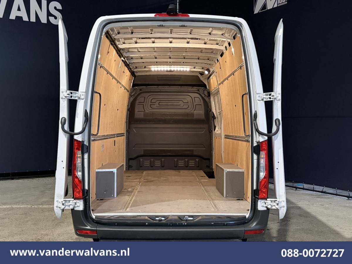 Mercedes-Benz Sprinter Mercedes-Benz Sprinter 317 CDI 170pk L3H2 Euro6 Airco | 360 Graden Camera | Navigatie | Chauffeursstoel | Apple Carplay Cruisecontrol, Android Auto, Stoelverwarming, 270 Graden Achterdeuren, Parkeersensoren, Bijrijdersbank