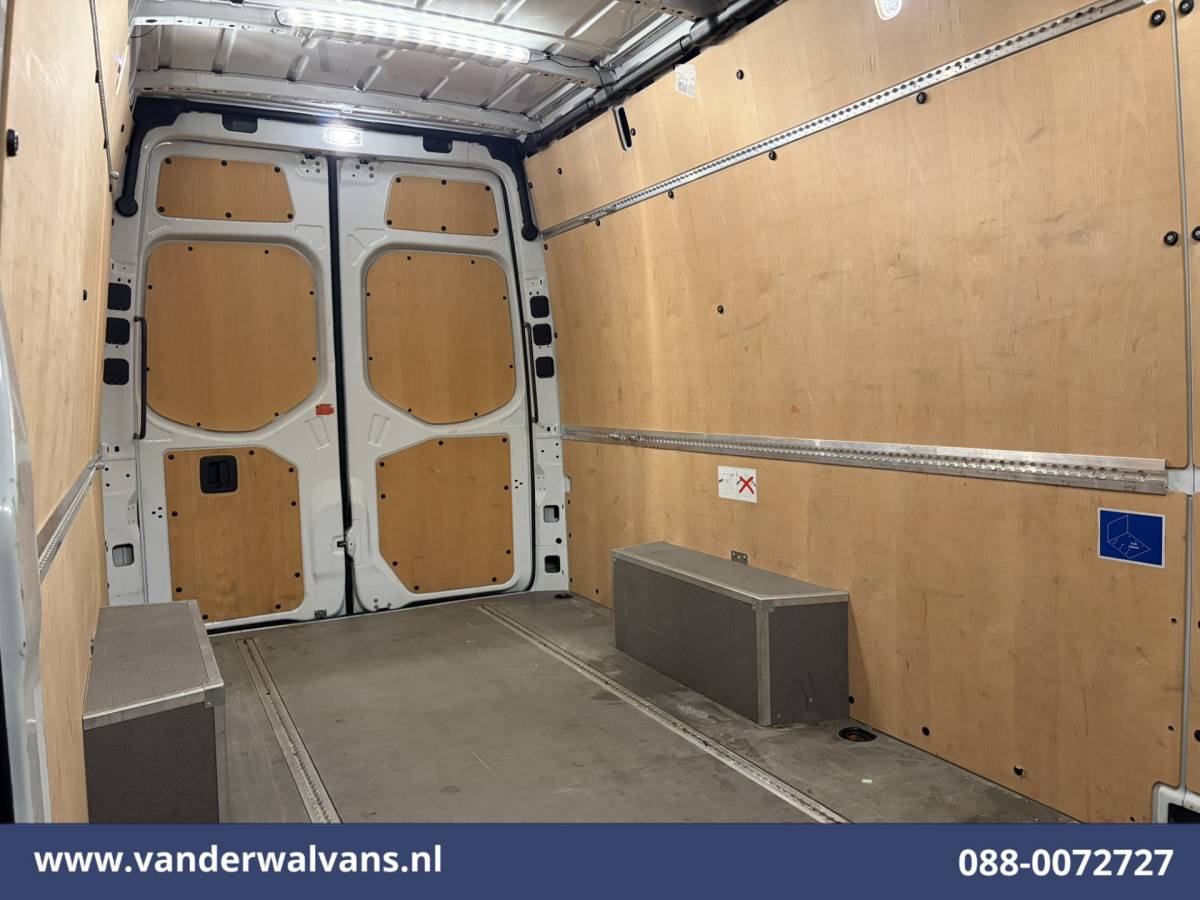 Mercedes-Benz Sprinter Mercedes-Benz Sprinter 317 CDI 170pk L3H2 Euro6 Airco | 360 Graden Camera | Navigatie | Chauffeursstoel | Apple Carplay Cruisecontrol, Android Auto, Stoelverwarming, 270 Graden Achterdeuren, Parkeersensoren, Bijrijdersbank