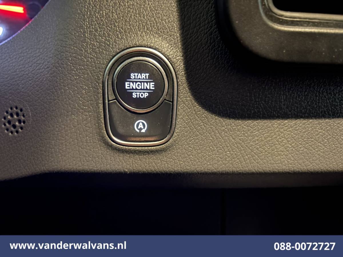 Mercedes-Benz Sprinter Mercedes-Benz Sprinter 317 CDI 170pk L3H2 Euro6 Airco | 360 Graden Camera | Navigatie | Chauffeursstoel | Apple Carplay Cruisecontrol, Android Auto, Stoelverwarming, 270 Graden Achterdeuren, Parkeersensoren, Bijrijdersbank