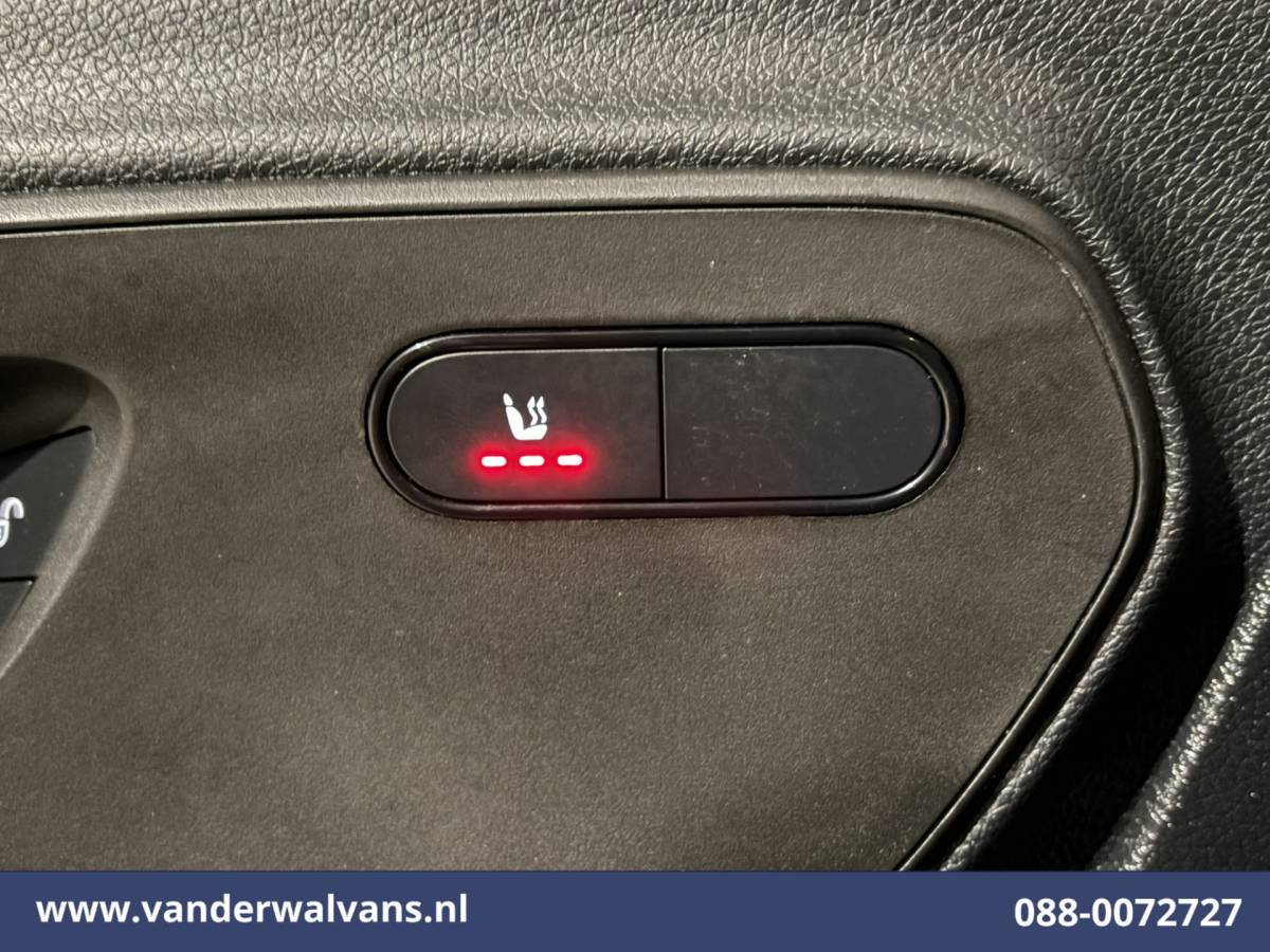 Mercedes-Benz Sprinter Mercedes-Benz Sprinter 317 CDI 170pk L3H2 Euro6 Airco | 360 Graden Camera | Navigatie | Chauffeursstoel | Apple Carplay Cruisecontrol, Android Auto, Stoelverwarming, 270 Graden Achterdeuren, Parkeersensoren, Bijrijdersbank