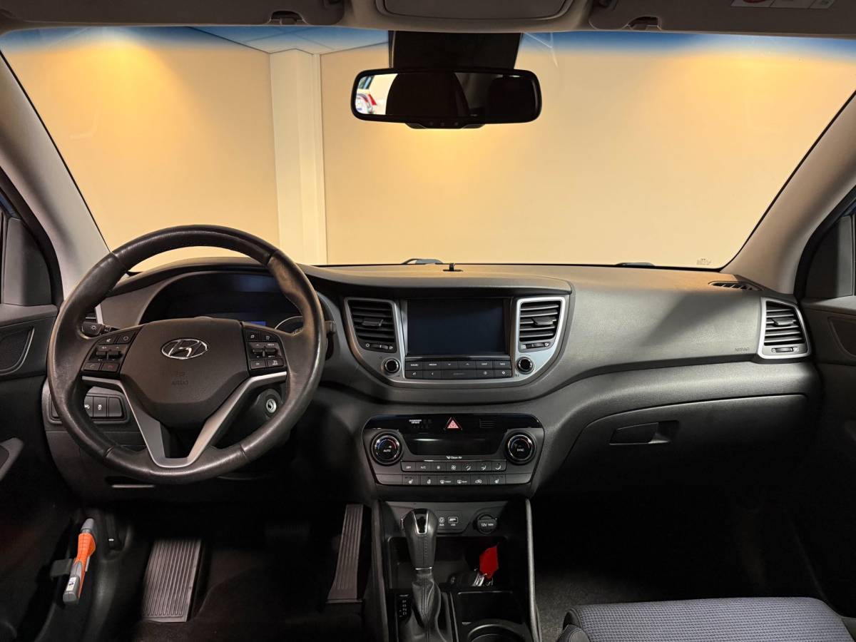 Hyundai Tucson Hyundai Tucson 1.6 T-GDi Comfort 4WD *Automaat* Dealer OH|Trekhaak|Stoel/Stuurverw.V+A|Cruise|Navi|Camera|Lane-Assist|PDC|BT