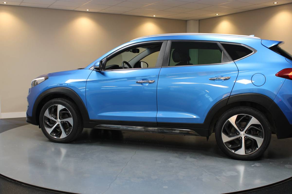 Hyundai Tucson Hyundai Tucson 1.6 T-GDi Comfort 4WD *Automaat* Dealer OH|Trekhaak|Stoel/Stuurverw.V+A|Cruise|Navi|Camera|Lane-Assist|PDC|BT