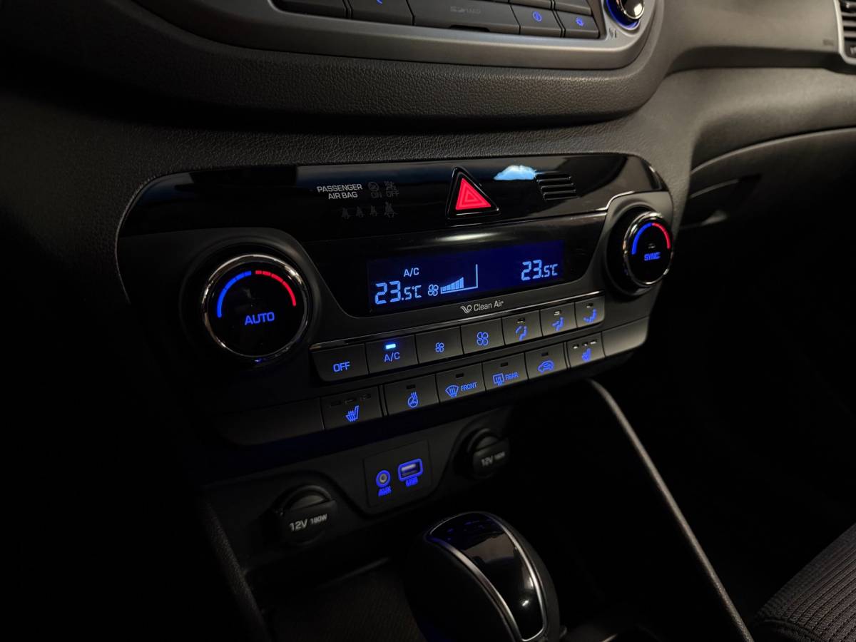 Hyundai Tucson Hyundai Tucson 1.6 T-GDi Comfort 4WD *Automaat* Dealer OH|Trekhaak|Stoel/Stuurverw.V+A|Cruise|Navi|Camera|Lane-Assist|PDC|BT