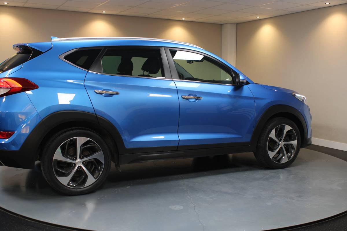 Hyundai Tucson Hyundai Tucson 1.6 T-GDi Comfort 4WD *Automaat* Dealer OH|Trekhaak|Stoel/Stuurverw.V+A|Cruise|Navi|Camera|Lane-Assist|PDC|BT