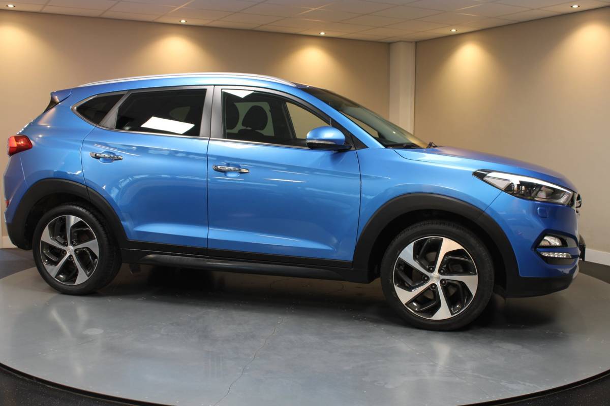 Hyundai Tucson Hyundai Tucson 1.6 T-GDi Comfort 4WD *Automaat* Dealer OH|Trekhaak|Stoel/Stuurverw.V+A|Cruise|Navi|Camera|Lane-Assist|PDC|BT