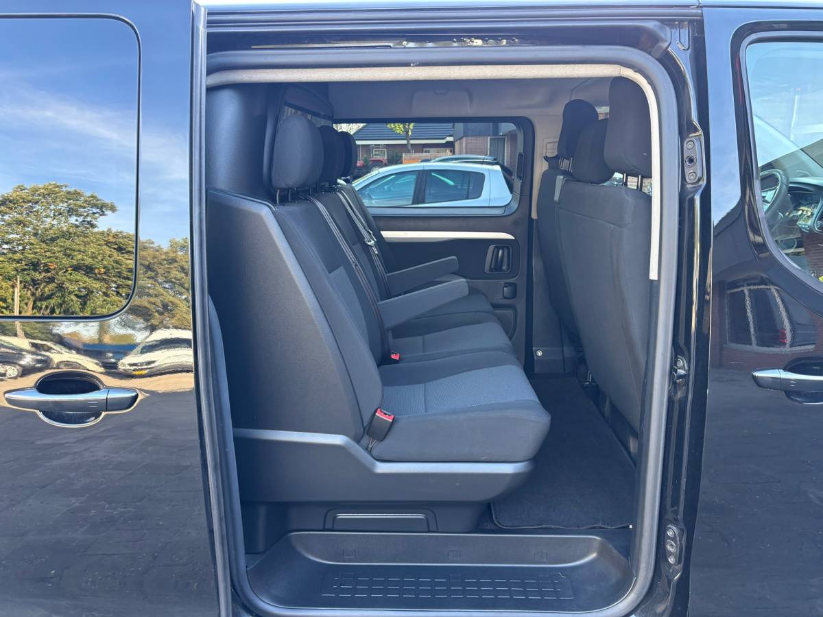 Toyota ProAce Toyota PROACE Worker 2.0 D-4D|DUBBELCABINE|NAP|clima|cruise|trekhaak 2500KG|lichtmetalen velgen|Keyless|voorruitverwarming|EURO6