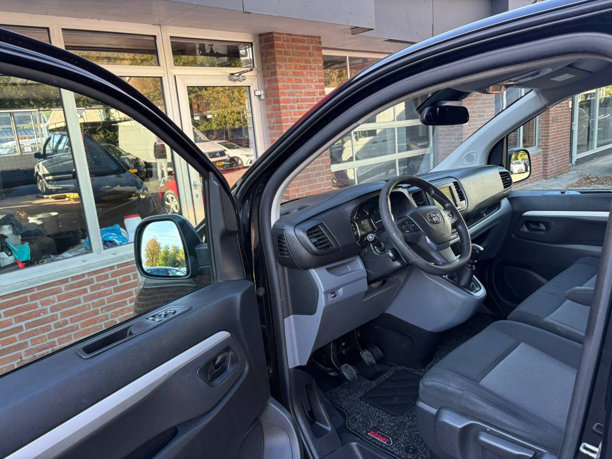 Toyota ProAce Toyota PROACE Worker 2.0 D-4D|DUBBELCABINE|NAP|clima|cruise|trekhaak 2500KG|lichtmetalen velgen|Keyless|voorruitverwarming|EURO6