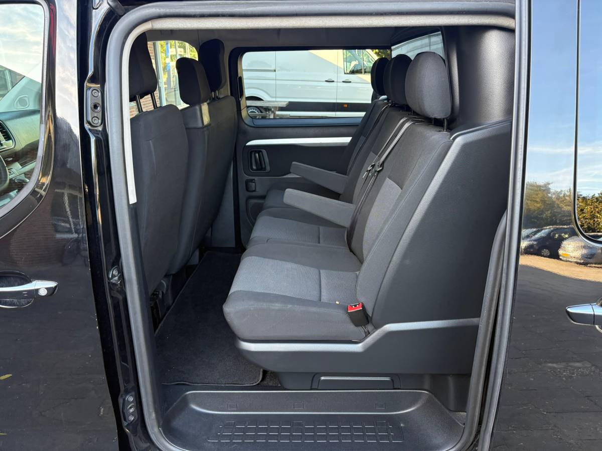 Toyota ProAce Toyota PROACE Worker 2.0 D-4D|DUBBELCABINE|NAP|clima|cruise|trekhaak 2500KG|lichtmetalen velgen|Keyless|voorruitverwarming|EURO6