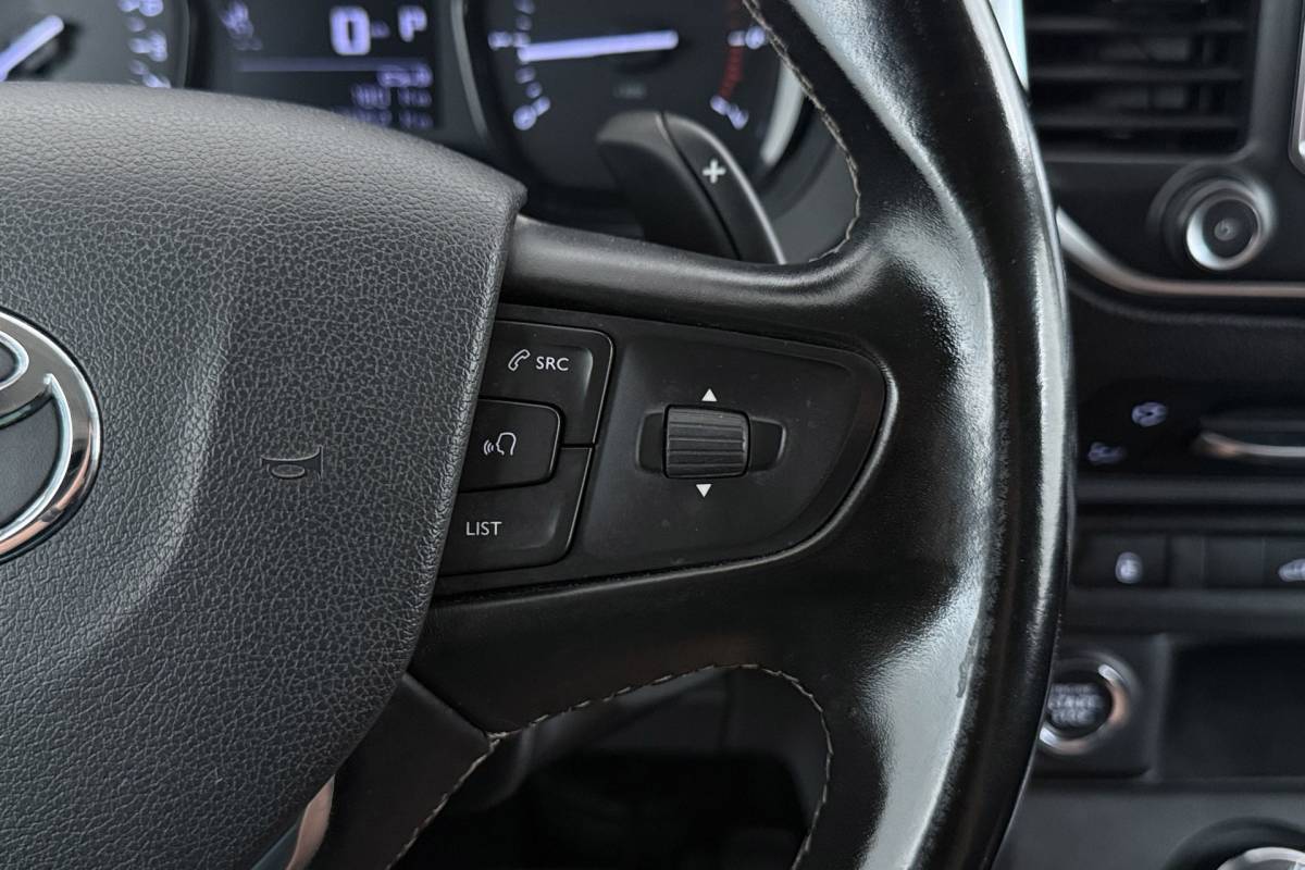 Toyota ProAce Toyota PROACE Worker 2.0 D-4D Professional Long | Trekhaak | L3 | Betimmering | Climate Control | Camera | AUTOMAAT |