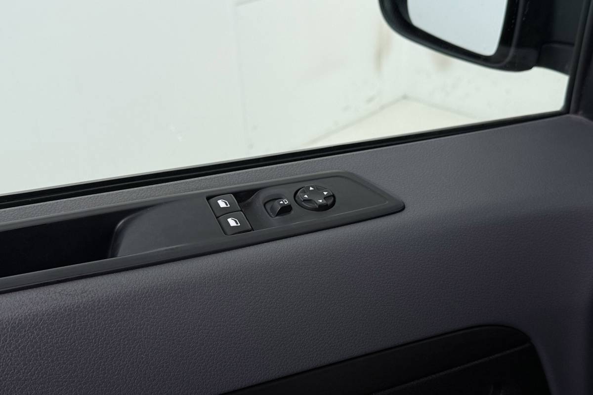Toyota ProAce Toyota PROACE Worker 2.0 D-4D Professional Long | Trekhaak | L3 | Betimmering | Climate Control | Camera | AUTOMAAT |